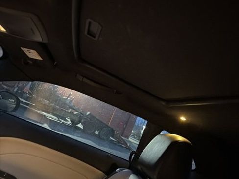 Used 2015 Dodge Challenger SXT Plus image 10