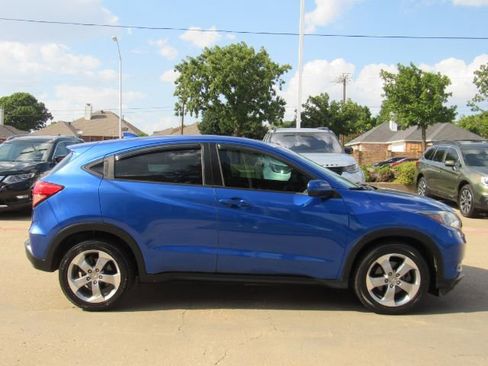 Used 2018 Honda HR-V LX image 5