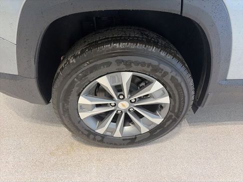 New 2026 Chevrolet Equinox LT w/ Convenience Package II FWD image 7