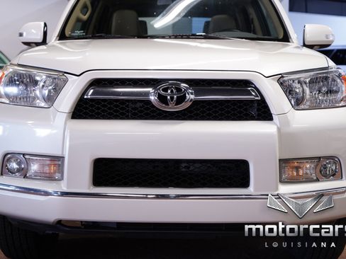 Used 2012 Toyota 4Runner SR5 image 10