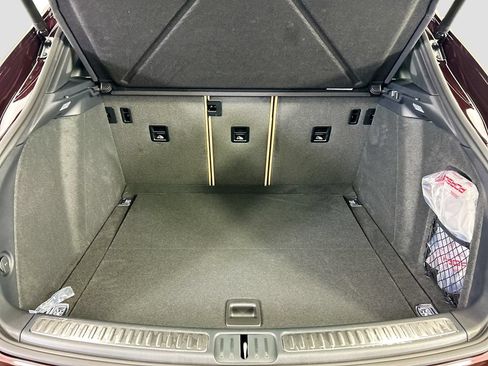 Used 2026 Porsche Macan AWD/4WD image 29
