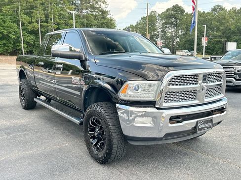 Used 2014 RAM 2500 Laramie w/ Convenience Group AWD/4WD image 2