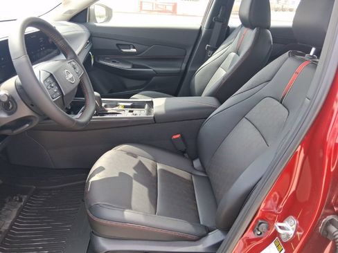 New 2026 Nissan Sentra SR w/ SR Premium Package FWD image 29