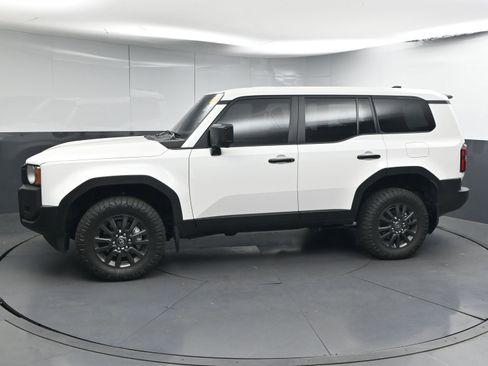 Used 2024 Toyota Land Cruiser 1958 image 5