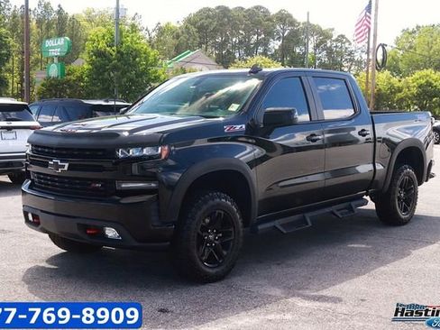 Used 2019 Chevrolet Silverado 1500 LT Trail Boss AWD/4WD image 3