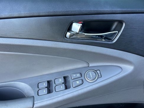 Used 2012 Hyundai Sonata GLS w/ Popular Equipment Pkg FWD image 11