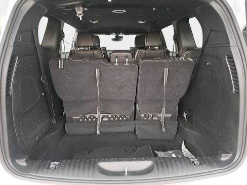 Certified 2023 Chrysler Pacifica Touring-L w/ Uconnect Theater Family Group AWD/4WD image 13