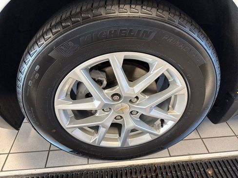 Used 2023 Chevrolet Equinox LT image 12