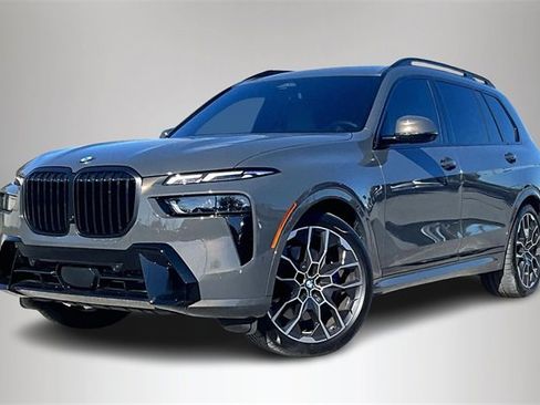 Used 2026 BMW X7 xDrive40i w/ Executive Package image 2
