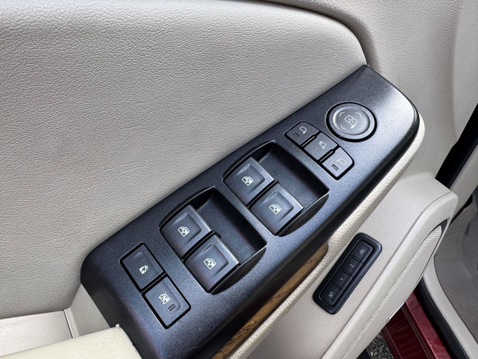 Used 2019 GMC Yukon Denali w/ Denali Ultimate Package AWD/4WD image 13