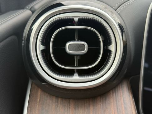 Used 2026 Mercedes-Benz GLC 300 4MATIC image 29