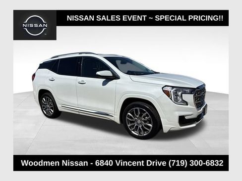 Used 2022 GMC Terrain Denali w/ Denali Premium Package AWD/4WD image 1