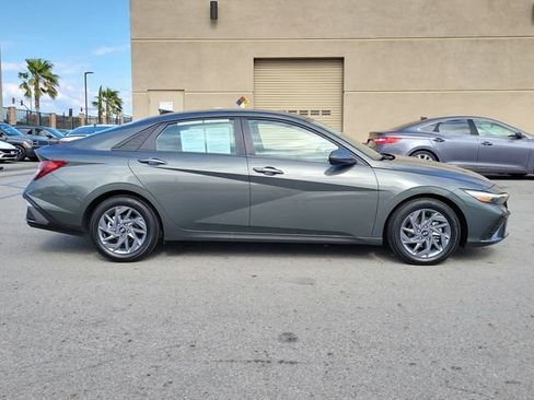 Certified 2024 Hyundai Elantra SEL FWD image 33