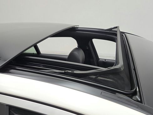 Certified 2020 Mercedes-Benz E 450 4MATIC Sedan image 19