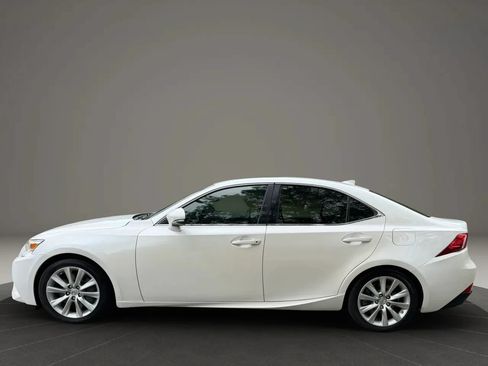 Used 2016 Lexus IS 300 AWD image 9