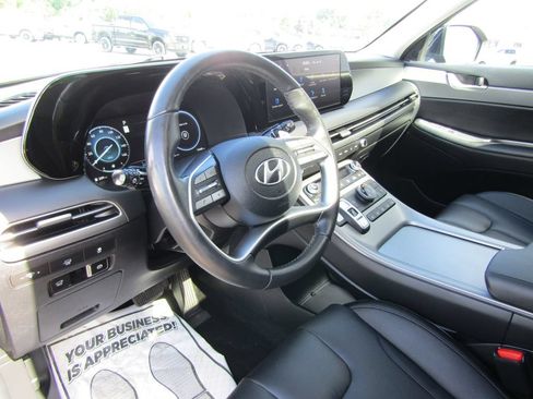 Used 2025 Hyundai Palisade SEL AWD/4WD image 12