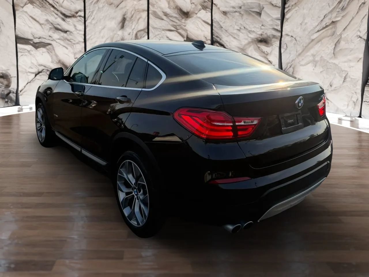 Used 2018 BMW X4 xDrive28i AWD/4WD image 5
