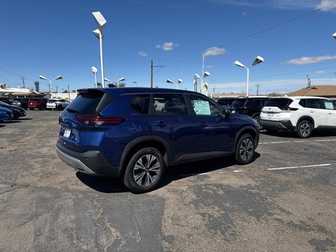 Used 2023 Nissan Rogue SV FWD image 5