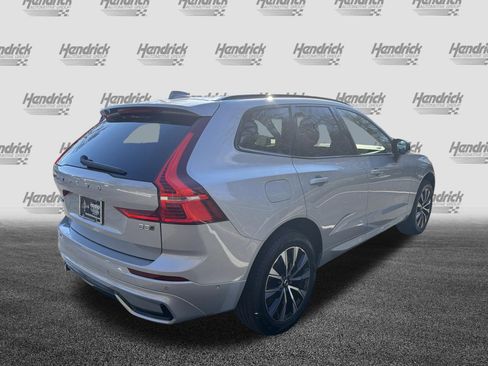 Certified 2025 Volvo XC60 B5 Plus image 10