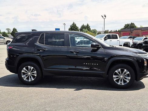 New 2026 Chevrolet Equinox LT FWD image 6
