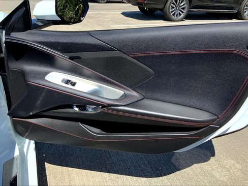 Used 2025 Chevrolet Corvette Stingray Coupe w/ 1LT image 21