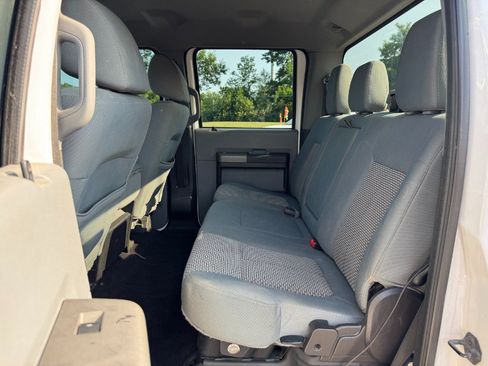 Used 2011 Ford F250 XLT w/ Snow Plow Prep Pkg AWD/4WD image 17