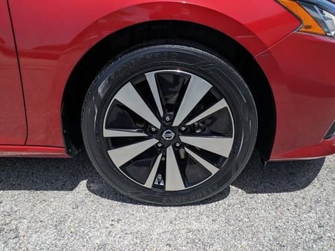 Used 2021 Nissan Altima 2.5 SL AWD/4WD image 11