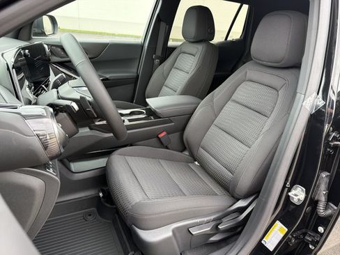 New 2026 Chevrolet Equinox LT w/ LPO, Floor Liner Package FWD image 11