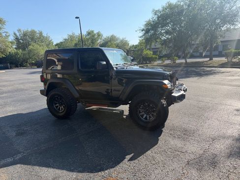 Used 2022 Jeep Wrangler Sport AWD/4WD image 7