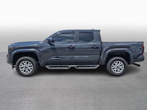 Used 2025 Toyota Tacoma SR5 AWD/4WD image 7