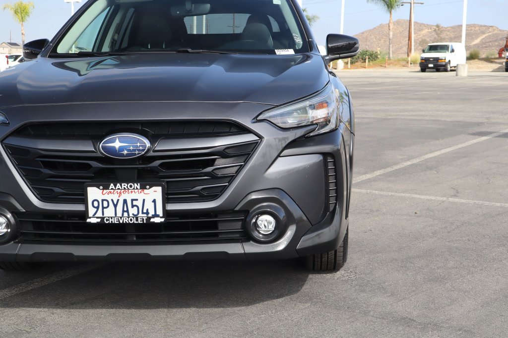 Used 2025 Subaru Outback Premium AWD/4WD image 8