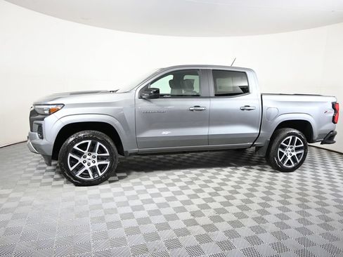 Used 2023 Chevrolet Colorado Z71 w/ Z71 Convenience Package 2 AWD/4WD image 2