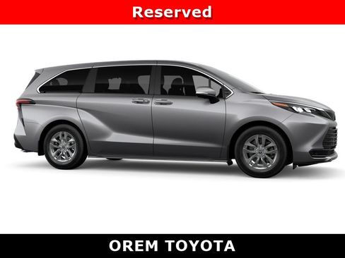 New 2026 Toyota Sienna LE AWD/4WD image 9