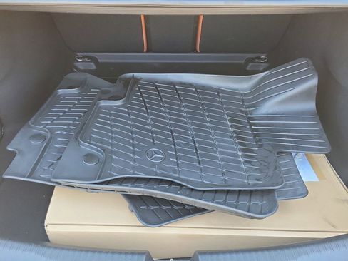 Used 2023 Mercedes-Benz C 300 Sedan image 8