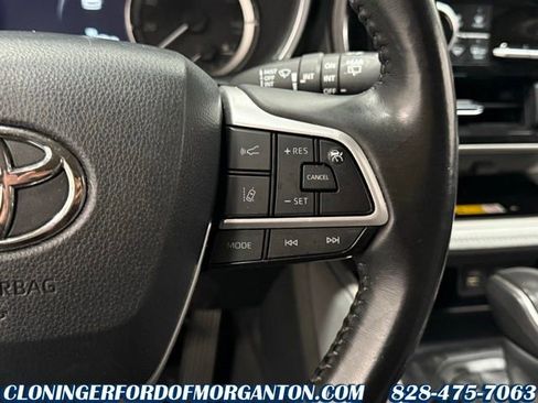Used 2023 Toyota Highlander LE image 16