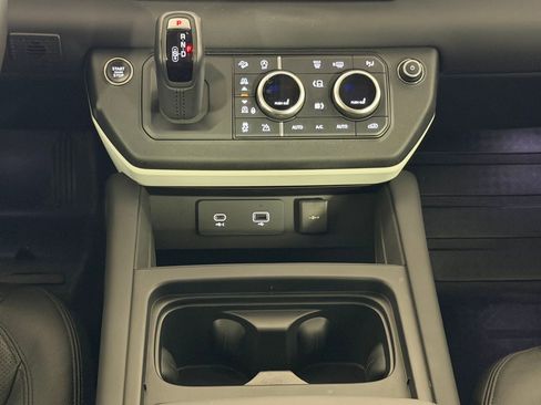 Certified 2024 Land Rover Defender 110 S image 25