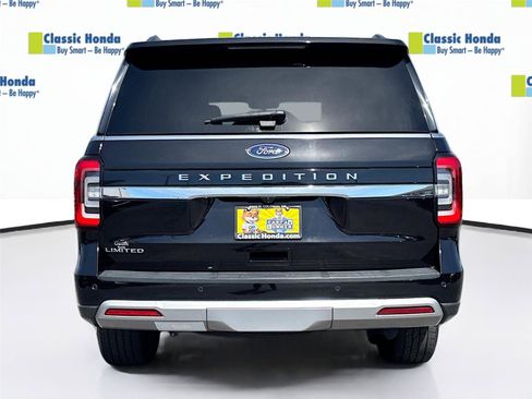 Used 2024 Ford Expedition Limited image 7