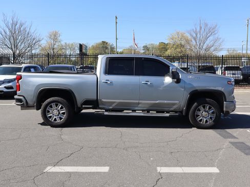 Used 2024 Chevrolet Silverado 2500 High Country w/ High Country Premium Package image 12