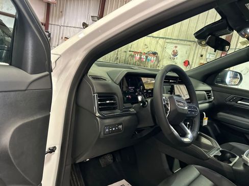 New 2026 GMC Terrain Elevation w/ Elevation Premium Package image 11