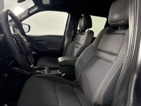 Used 2023 Nissan Frontier SV w/ Midnight Edition Package image 15