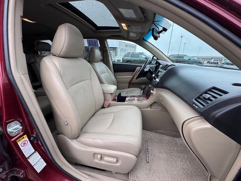 Used 2010 Toyota Highlander Limited image 50