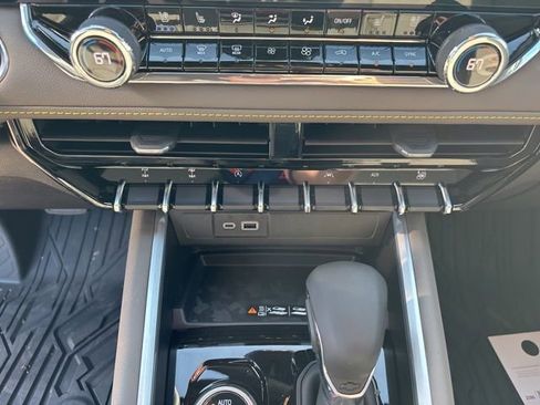 New 2026 Chevrolet Colorado ZR2 w/ ZR2 Bison Edition AWD/4WD image 19