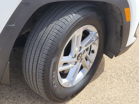 Certified 2025 Hyundai Tucson SE image 5