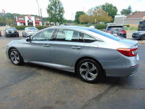 Used 2020 Honda Accord EX image 8