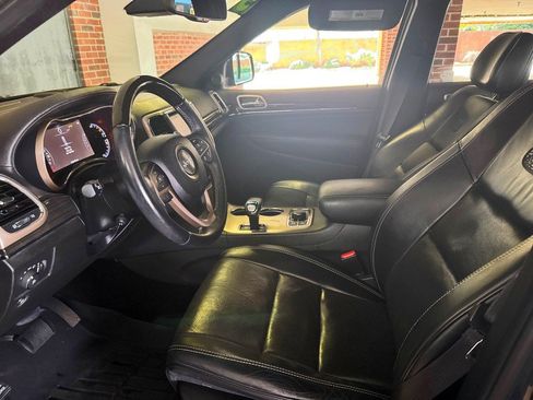 Used 2015 Jeep Grand Cherokee Overland w/ Advanced Technology Group AWD/4WD image 15