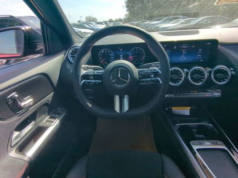 Used 2025 Mercedes-Benz GLA 250 image 3
