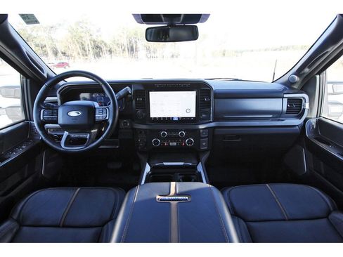 Used 2024 Ford F350 Platinum w/ FX4 Off-Road Package image 12