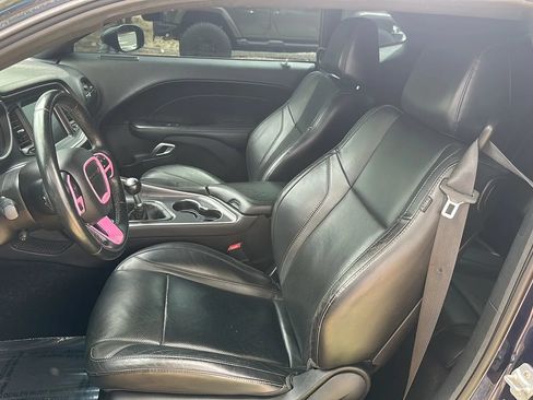 Used 2015 Dodge Challenger R/T Plus RWD image 13