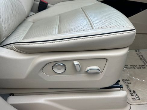 Used 2024 Cadillac Escalade Premium Luxury RWD image 25