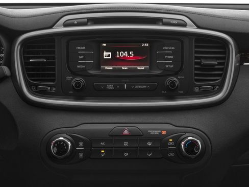 Used 2017 Kia Sorento FWD w/ LX Convenience Package image 13